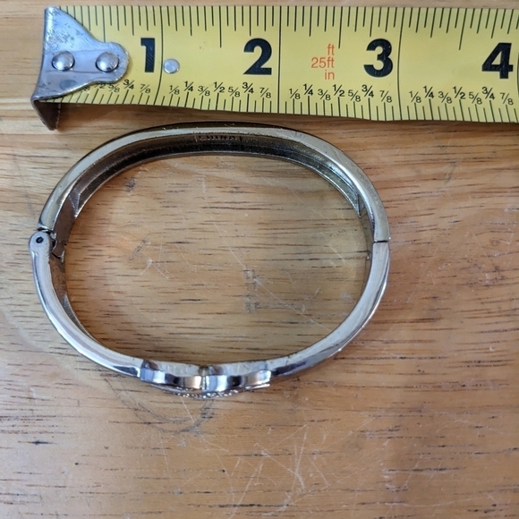 Pre-owned opening bracelet with x design rhinestones, T4B1B - Picture 4 of 5